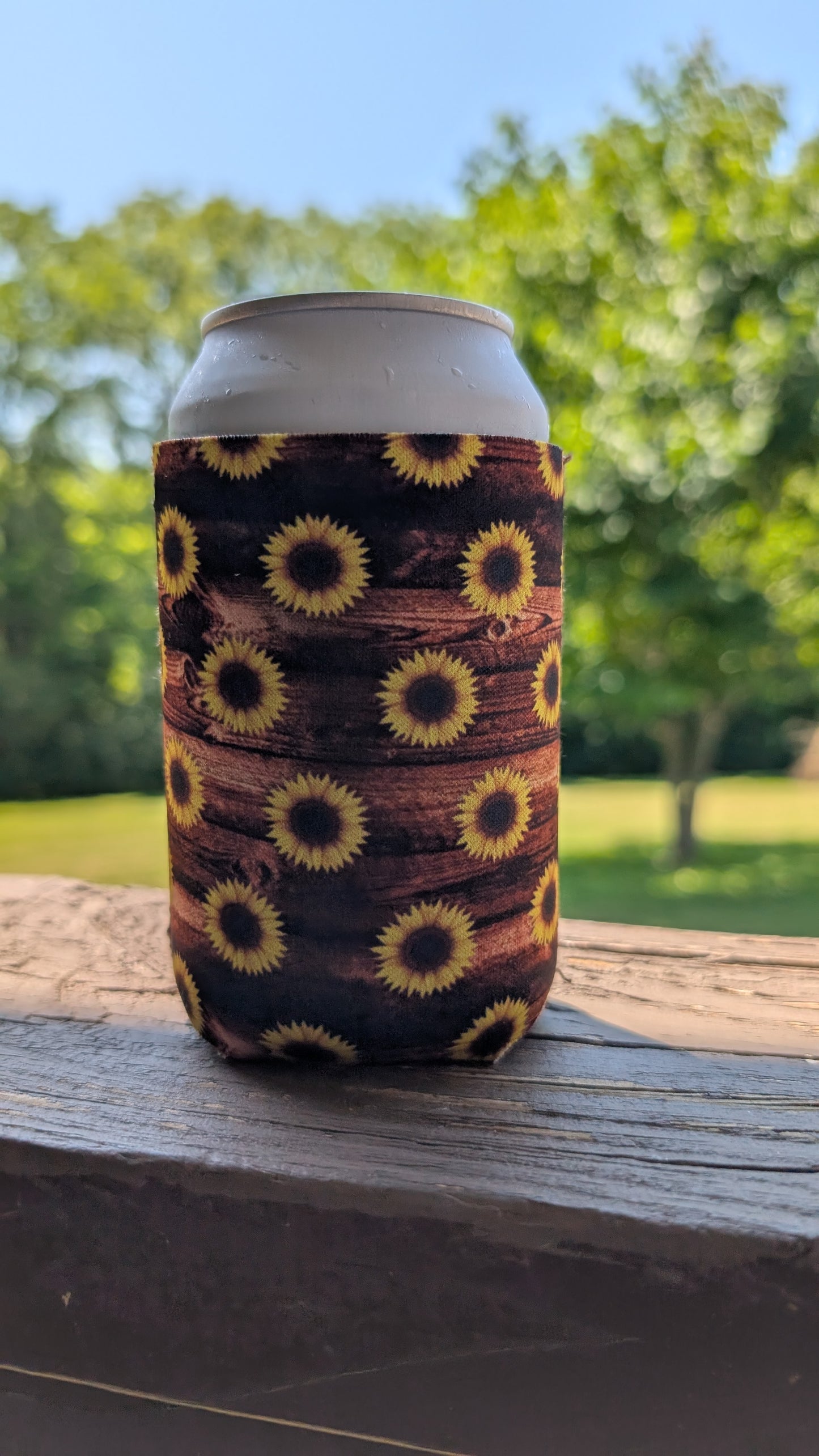Wooden Sunflower Neoprene Can Coolie Koozies Sleeve Cooler